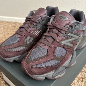 New balance 9060 Size 6.5 mens/ 8 womens